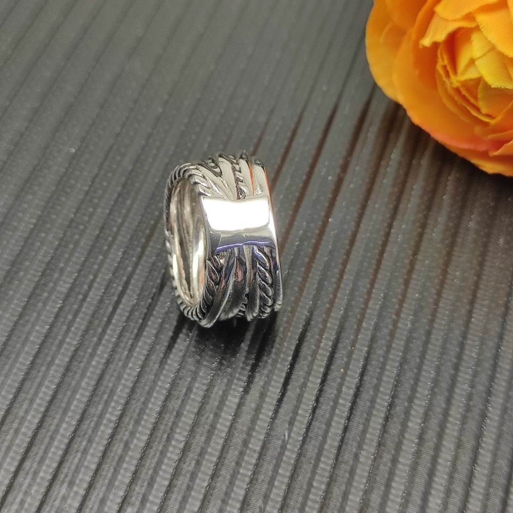✨David Yurman Two-Tone Cable Stack Ring — Gold & Silver - Picture 4 of 6